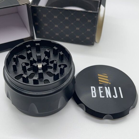 NWT Benji Papers Premium Grinder - Picture 6 of 6